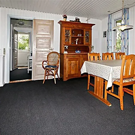 Feriehus Three-bedroom Holiday In *